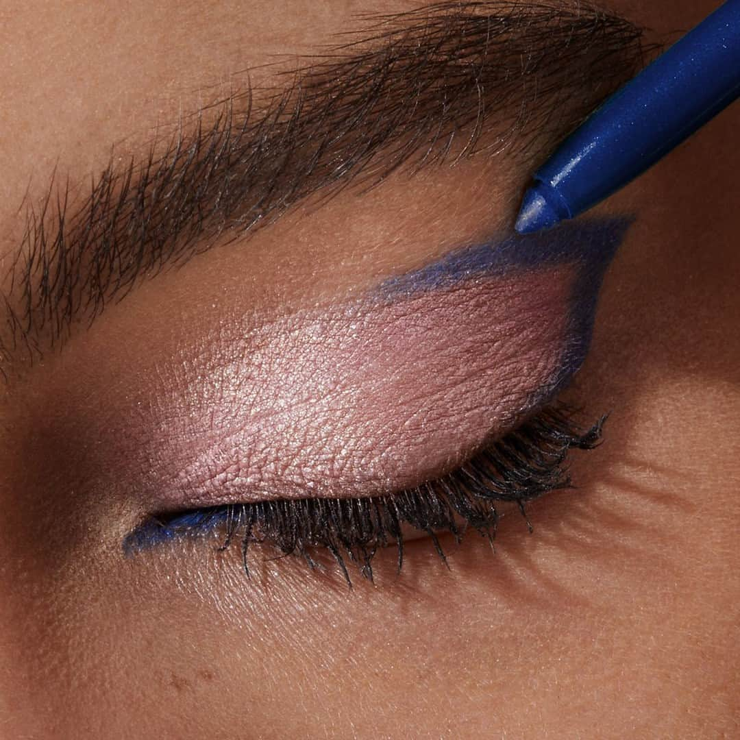 KIKO MILANOさんのインスタグラム写真 - (KIKO MILANOInstagram)「Loving this beautiful blue hue! 😍 Add a bold accent to your #eyelook with this 10-hour hold Eyeliner & Kajal from #KIKOSummer23! ⁣ ⁣ Watch @DisneyStudiosUK’s #TheLittleMermaid only in cinemas! ⁣ ⁣ Eyeliner & Kajal 05 - Long Lasting Eyeshadow Stick 24 Hours No-Transfer 03 - Eyeshadow Palette 02 - 16h Long Lasting Multi-Dimensional Mascara - Eyebrow Stick 01⁣」7月4日 20時30分 - kikomilano