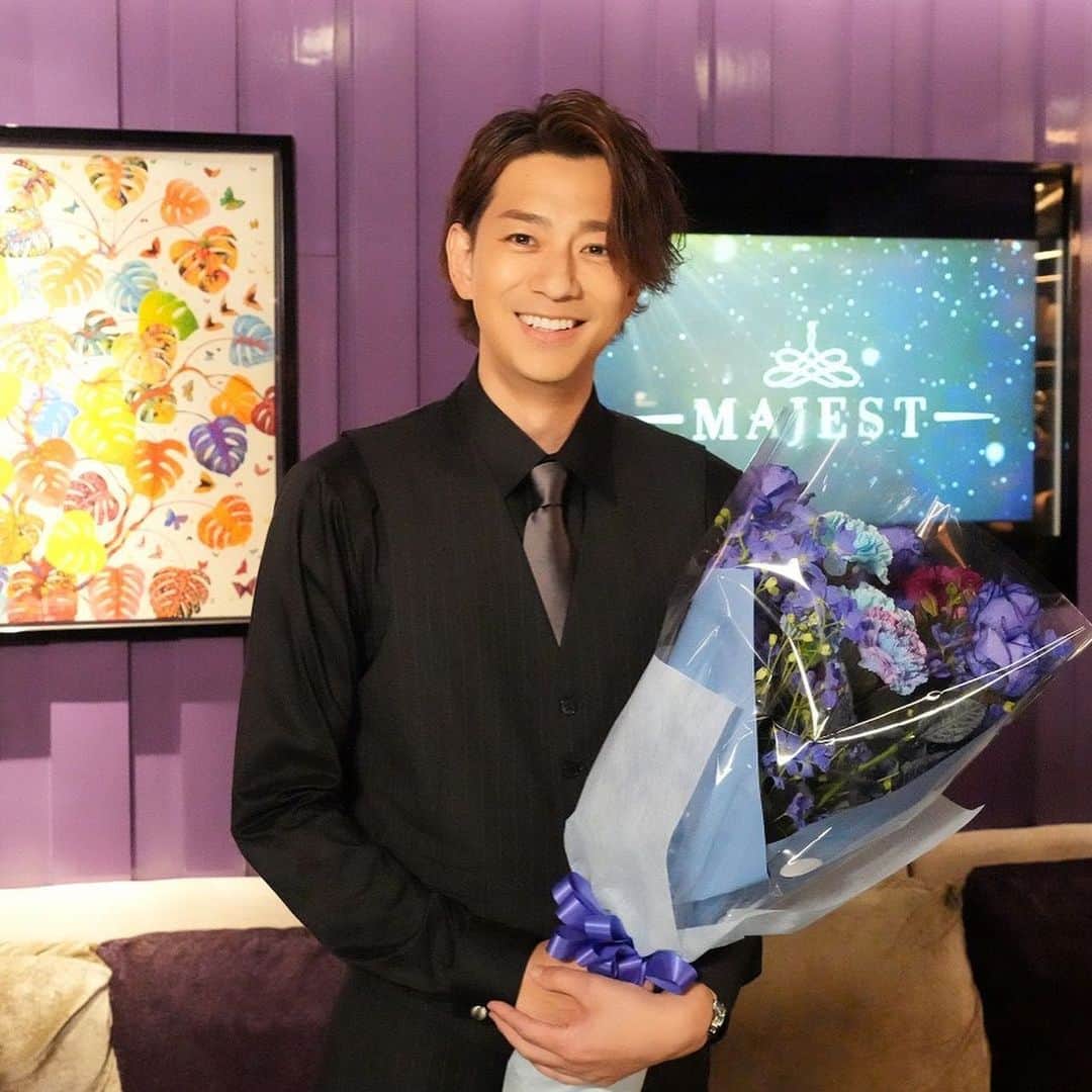 三浦翔平　ファンアカウントのインスタグラム：「本日最終回！！！ 撮影お疲れ様でした✨  #三浦翔平#直樹#ホスト#MAJEST #ホスト相続しちゃいました」