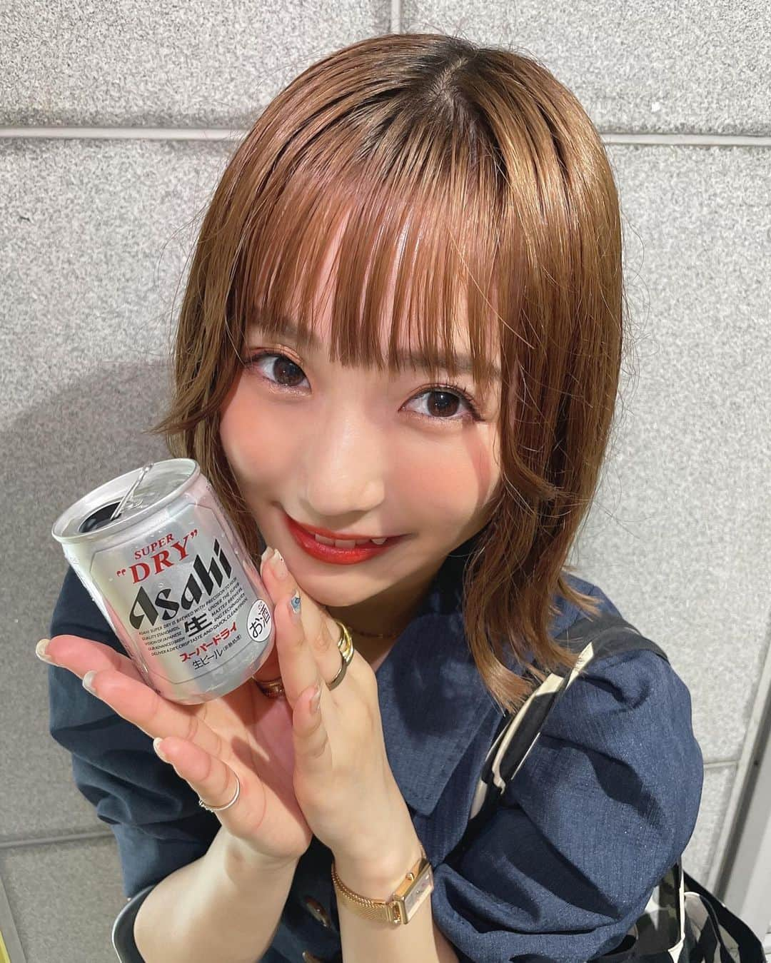 小林智絵さんのインスタグラム写真 - (小林智絵Instagram)「. . . . . . 毎日お疲れ様だよっ😊🍺💙 . . . . . #ボブ #ボブアレンジ #ボブヘアアレンジ #青コーデ #デニムコーデ #夏コーデ #イエベ秋 #イエベ秋メイク #イエベ #イエベメイク #年齢逆行アイドル」7月4日 20時48分 - kobayashichie_1012