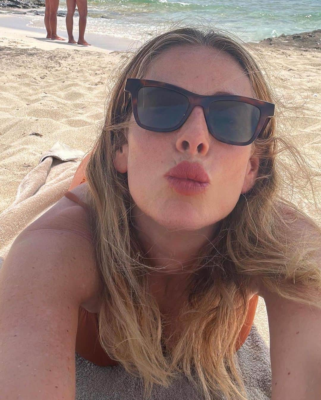 Alessia Marcuzziさんのインスタグラム写真 - (Alessia MarcuzziInstagram)「🍑☀️🐠」7月4日 21時07分 - alessiamarcuzzi