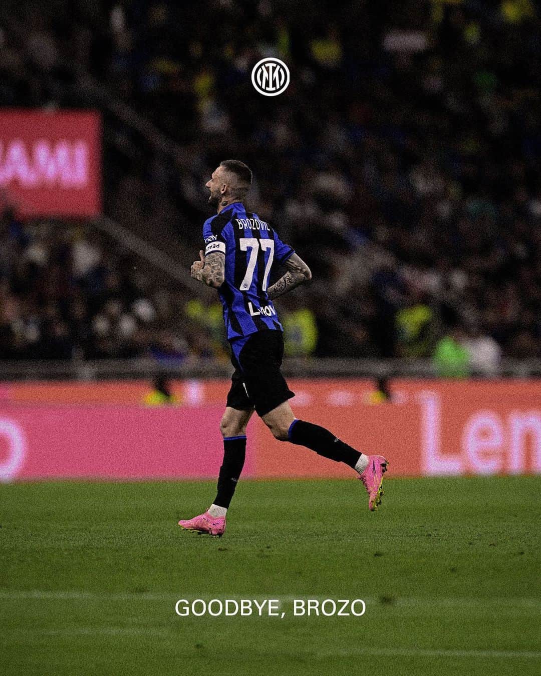 インテルナツィオナーレ・ミラノさんのインスタグラム写真 - (インテルナツィオナーレ・ミラノInstagram)「🏟️ 330 appearances  ⚽️ 31 goals  🏆 5 trophies  An 8️⃣-year black and blue journey  #ForzaInter」7月4日 21時00分 - inter