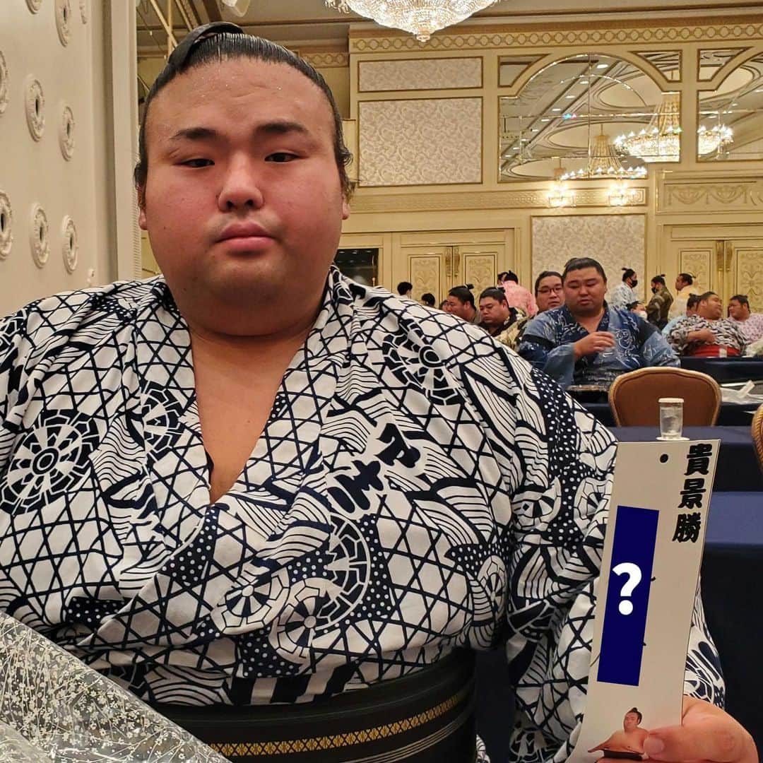 日本相撲協会さんのインスタグラム写真 - (日本相撲協会Instagram)「七夕の短冊に願いを込めて。  名古屋場所まであと5日！ 七夕まであと3日！  先日の力士会で、力士が短冊にそれぞれの想いを込めました。 名古屋場所の序盤戦は、現地で全員の短冊を飾っています！ ぜひチェックしてね！  @sumokyokai #sumo #相撲 #名古屋 #愛知 #お相撲さん#短冊 #七夕 #願い事 #sumowrestler #japanculture  #japan #名古屋場所 #七月場所 #大栄翔 #翔猿 #琴ノ若 #朝乃山 #獅司 #貴景勝」7月4日 21時20分 - sumokyokai