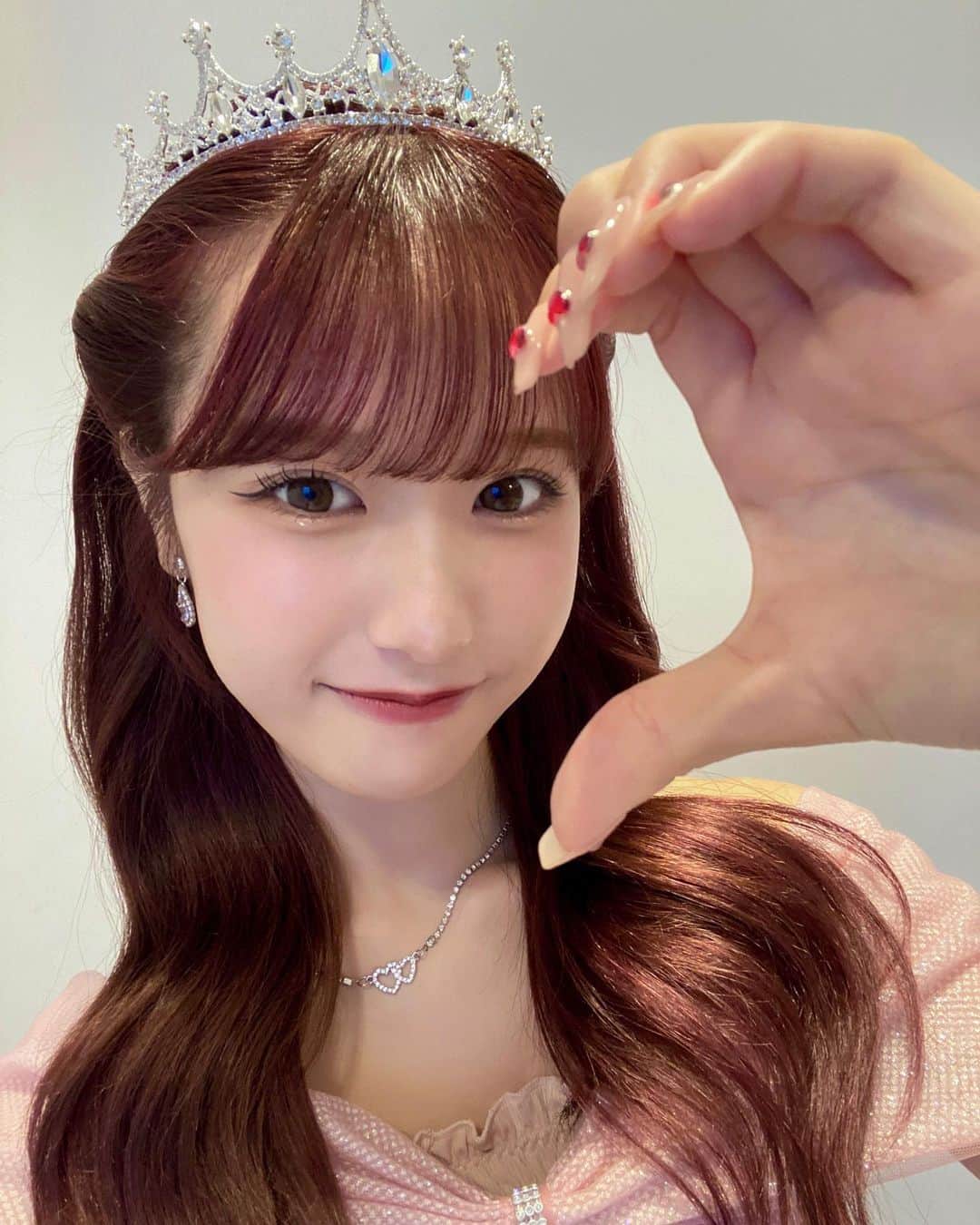 鈴木遥夏のインスタグラム：「何年かぶりにアイコン変えた🫶🏼」