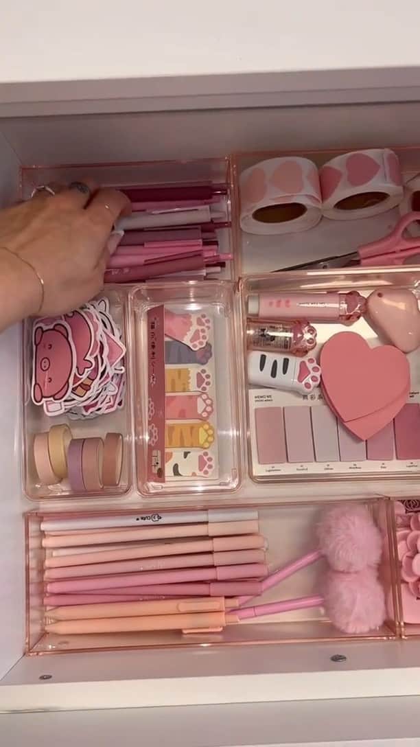 SHEINのインスタグラム：「Organized and energized! 💗✨ What'd you think of this pink-powered transformation? 👇 @nicolepallado  🔎10431507 11587801 11325748 3946351 13642923 12352674 13853715 13020894 11861898 14765207 13927136 14006492  #SHEIN #SHEINforAll #SHEINstyle #fashion #chic #saveinstyle」