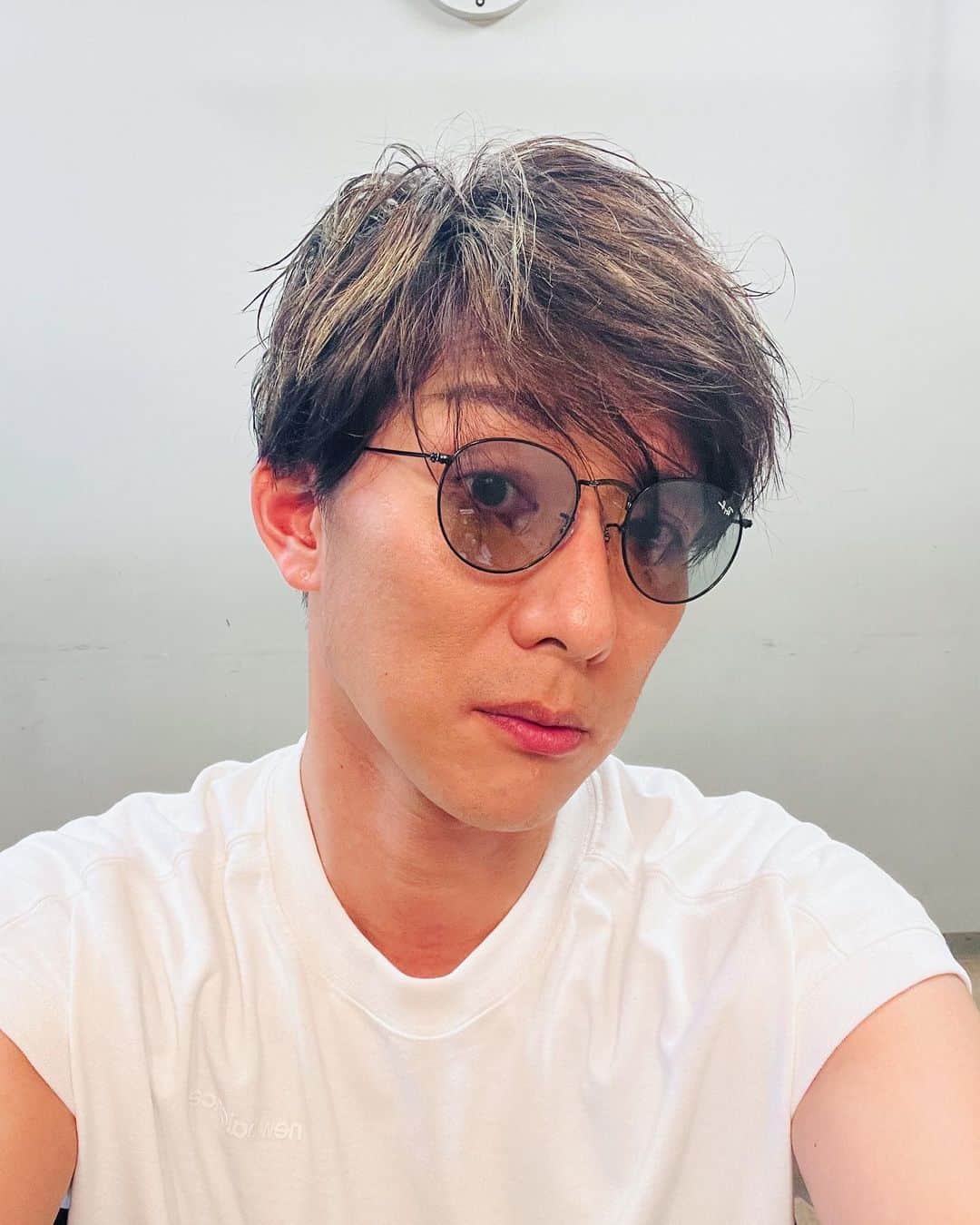 広音のインスタグラム：「今日も素敵な場所で素敵な出会いがありました。 沢山、盛り上げていただいて本当に嬉しかった〜  皆さんの笑顔も沢山みれて40分のステージはあっという間で僕自身もすごく楽しかったなぁ〜。  〜〜〜〜〜〜〜〜〜〜〜〜〜〜  お客様の前でステージパフォーマンスをさせていただくたびに少しづつ前の感覚が戻ってきている感じがしています。  そして、何より僕自身が変化と進化をしていることに客観的に驚く瞬間があります。  それは、きっと新型ウィルス感染症が猛威を振るっていた期間に定期的にライブ配信などをしていたからではないのかな？と思ったりもしています。 そのライブ配信の時にそれを応援してくれたファンの皆さんのお陰だと今も身に染みて感じています。 あの時、あの瞬間は本当にありがとうございました。  これからもステージの上でしっかりと恩返しができるように頑張りますので、応援をよろしくお願いします！  『広がれ燈』  ※今月の7月27日にダウンタウンDXに出演しますので、是非ご覧ください。 改めて詳細は告知しますね！  #木村拓哉 #ものまね #ダウンタウンDX」