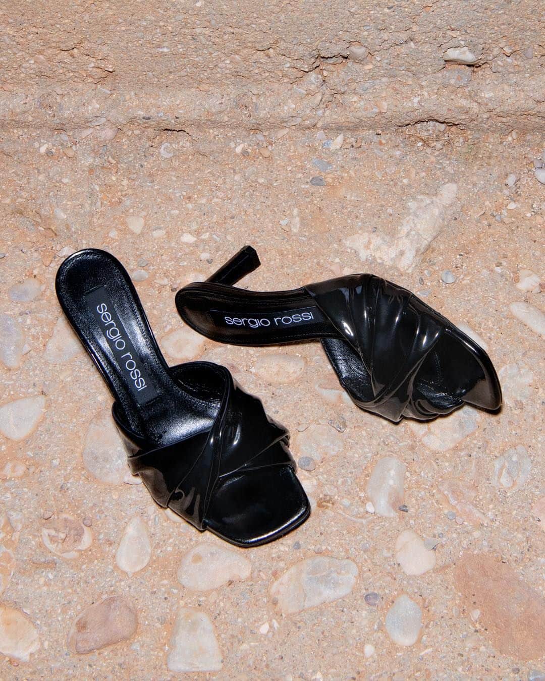 Sergio Rossiのインスタグラム：「You'll be walking in these black #SergioRossi mules all day long. Soon available on sergiorossi.com」