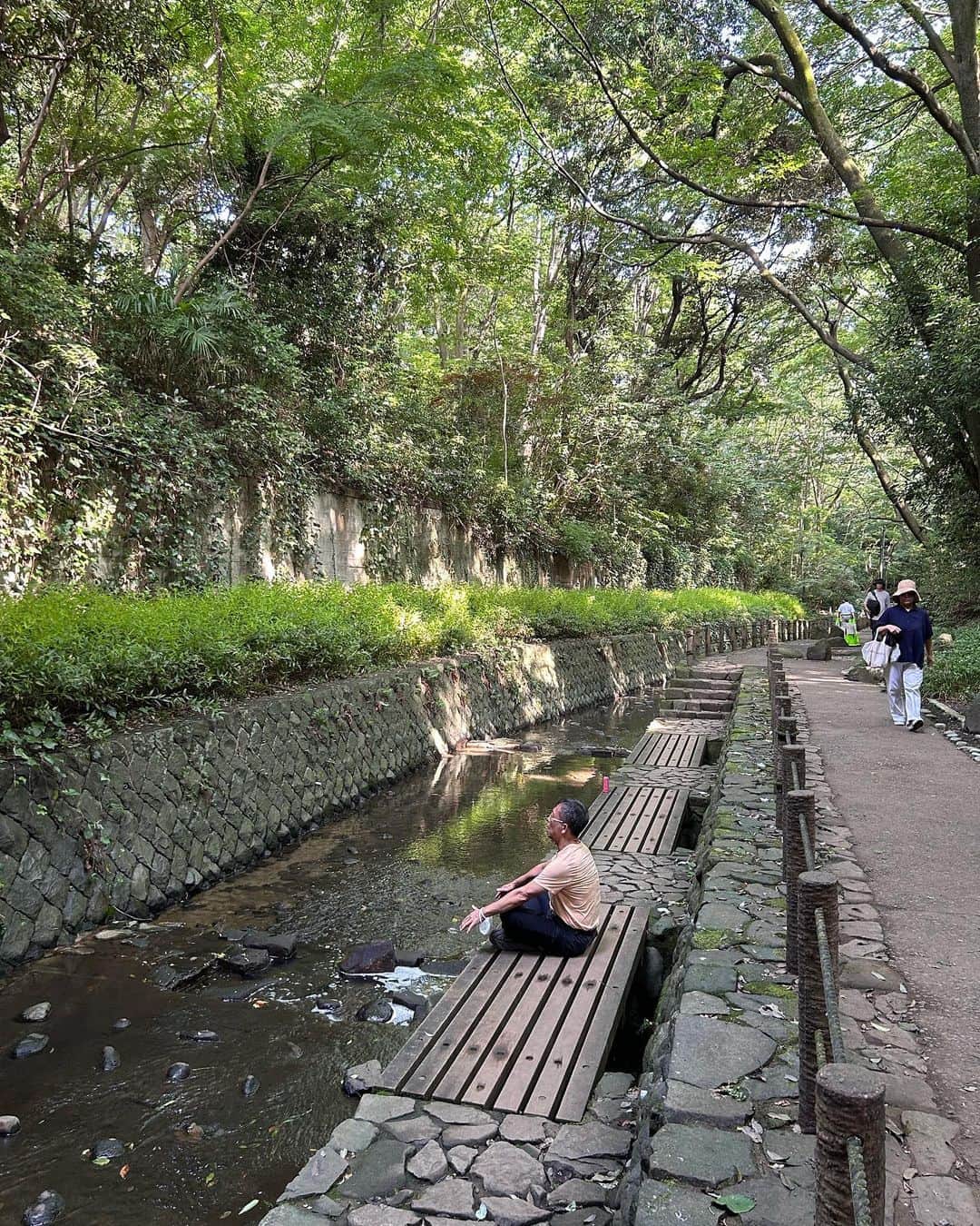 西山浩司さんのインスタグラム写真 - (西山浩司Instagram)「東京23区唯一の渓谷「等々力渓谷」東京にもあるんだよねぇ渓谷🤣涼んで来ました👍」7月4日 21時45分 - waruo1981