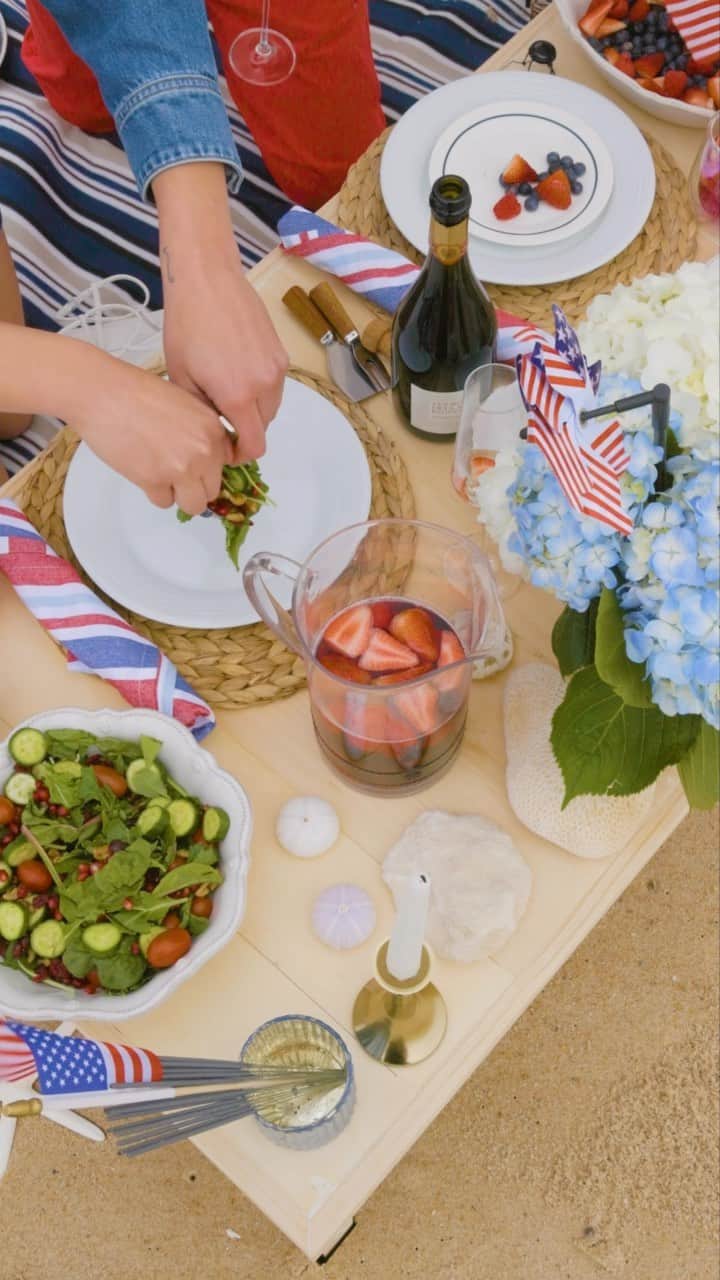 Saks Fifth Avenueのインスタグラム：「The fireworks pre-party. Happy Fourth of July from all of us at Saks. #Saks」