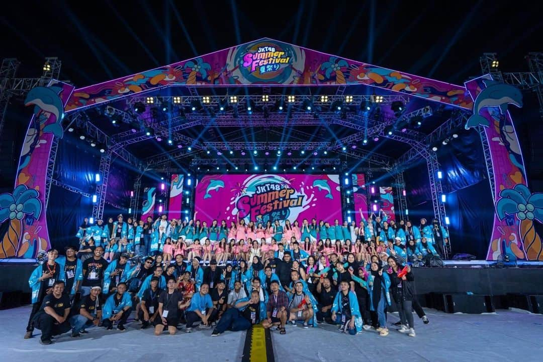 メロディー・ヌランダニ・ラクサニのインスタグラム：「This is happiness amplified. Jakarta, July 2th 2023. JKT48 Summer Festival🌴」