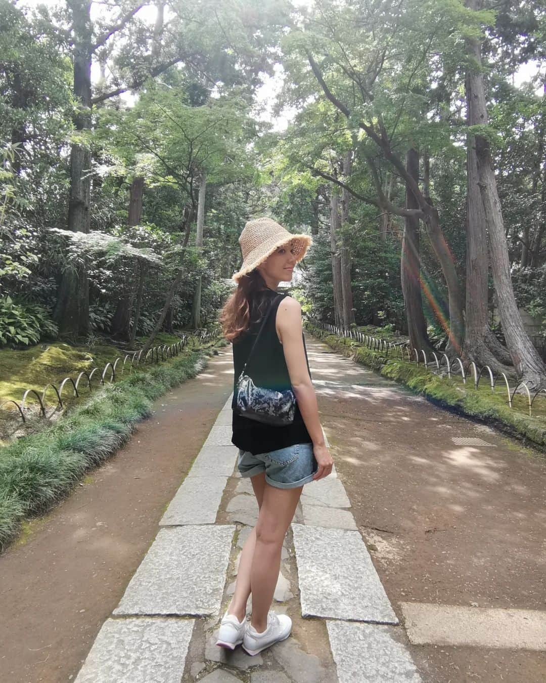 杉山由紀子さんのインスタグラム写真 - (杉山由紀子Instagram)「📍寿福寺(鎌倉)  イチリンハナレからすぐのところにあったので帰りにふらっと寄ってみました✨✨ 不思議な光が✨  ほんと不思議な雰囲気のあるところでした!!!!  #鎌倉 #寿福寺 #鎌倉 #江ノ島 #由比ヶ浜 #小町通り #紫陽花 #湘南 #kamakura #海 #江ノ電 #七里ヶ浜 #食べ歩き #北鎌倉 #旅行 #ドライブ #鎌倉旅行 #鎌倉さんぽ #鎌倉散策 #鎌倉散歩 #夏 #竹林」7月4日 22時13分 - yukikosugiyama