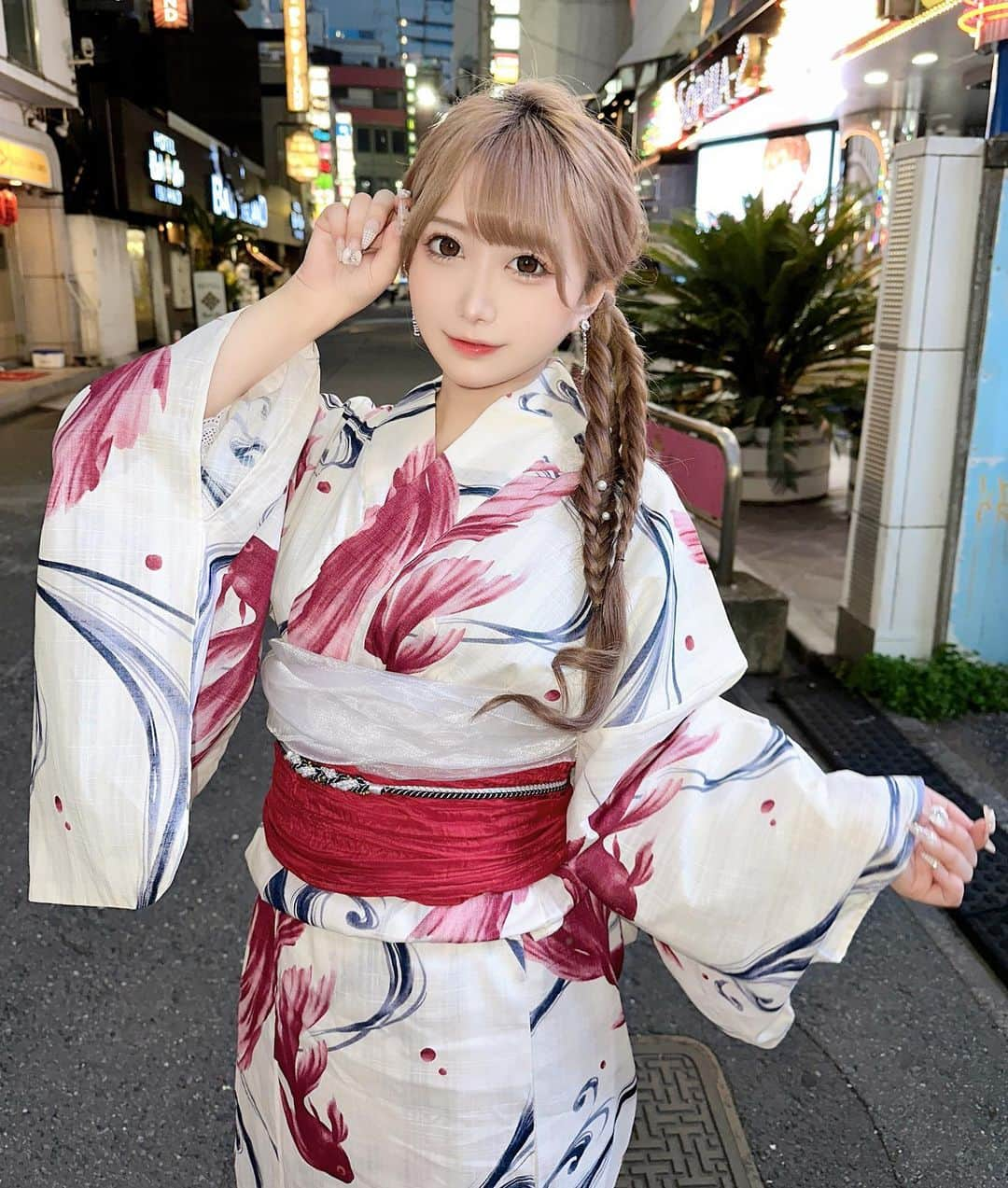 佐藤くるみさんのインスタグラム写真 - (佐藤くるみInstagram)「今年の夏も私と過ごそう  #photography #cosplay #cosplayer #cosplaygirl #selfie #japanese #歌舞伎町 #新宿 #ミナミ #コンカフェ #コンセプトカフェ #舞々悪魔 #メイドカフェ  #自撮り #せるふぃー  #コンカフェ嬢 #コンカフェ店員 #アイドル #地下アイドル #コスプレ #コスプレイヤー #まいでび #浴衣 #浴衣ヘアアレンジ #浴衣女子」7月4日 22時40分 - kurumilk_sato