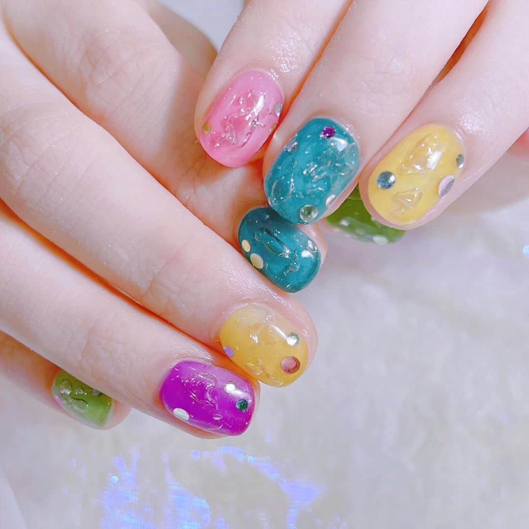 なかやまちえこのインスタグラム：「🫧🫧🫧⠀ ⠀ @kurebayashiii ちゃん⠀ ⠀ #nail #nails #nailart #ネイル #美甲 #ネイルアート  #japanesenailart #manucure #japanesenails #manicurist #gelnails #أظافر #네일아트 #미용  #เพ้นท์เล็บ #artedeuñas #เพ้นท์เล็บเจล #ジェルネイルデザイン #ネイルデザイン #nagelkunst #バブルネイル #泡ネイル #bubblenails ⠀ @aby_sharenail ⠀ @pregel.jp ⠀ @kimacat_betty」