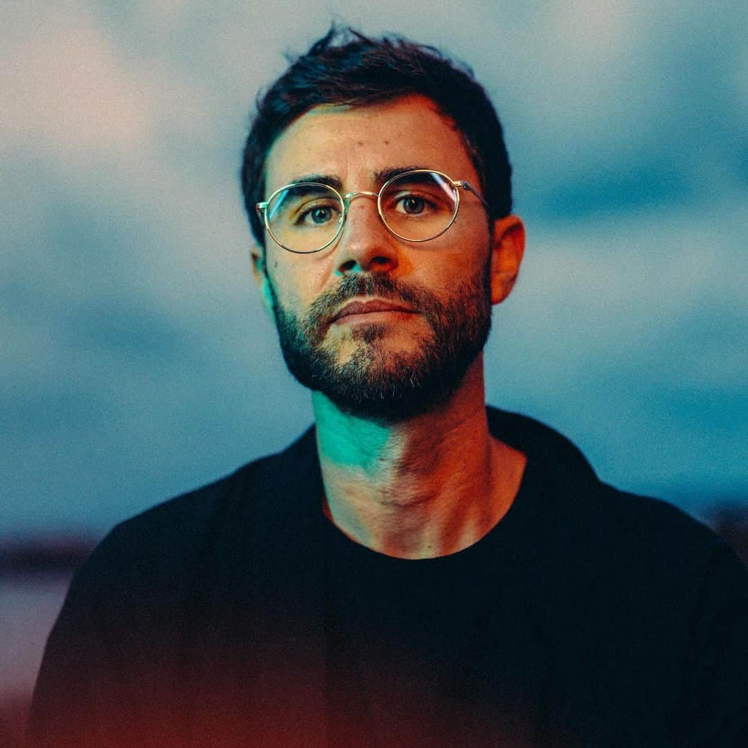 Cyprienのインスタグラム：「Première fois à Biarritz pour le @festivalnouvellesvagues avec @youtube  Shooting @odieuxboby  + la gigastar @denisbrogniart_off aux @solidays」