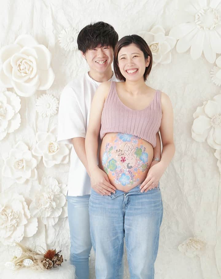 okuyama-photoさんのインスタグラム写真 - (okuyama-photoInstagram)「【妊娠中にしかできない体験です】 新しい家族の誕生を心待ちにしている幸せいっぱいの姿を、記念に残しませんか？ お腹の大きな時にしか撮影できないマタニティフォトやベリーペイント体験。 思い出深い記念撮影をご希望の方にはとてもおすすめです。  マタニティ用貸衣装や料金などの詳細はHPをご覧くださいね。  #写真のオクヤマ #写真館 #写真スタジオ #青森フォトスタジオ #十和田フォトスタジオ #マタニティ #マタニティ撮影 #マタニティフォト #マタニティ写真  #プレママ #ベリーペイント #妊婦 #安産祈願 #記念写真 #家族写真 #ファミリーフォト #七戸町 #十和田市」7月5日 9時48分 - okuyamaphoto