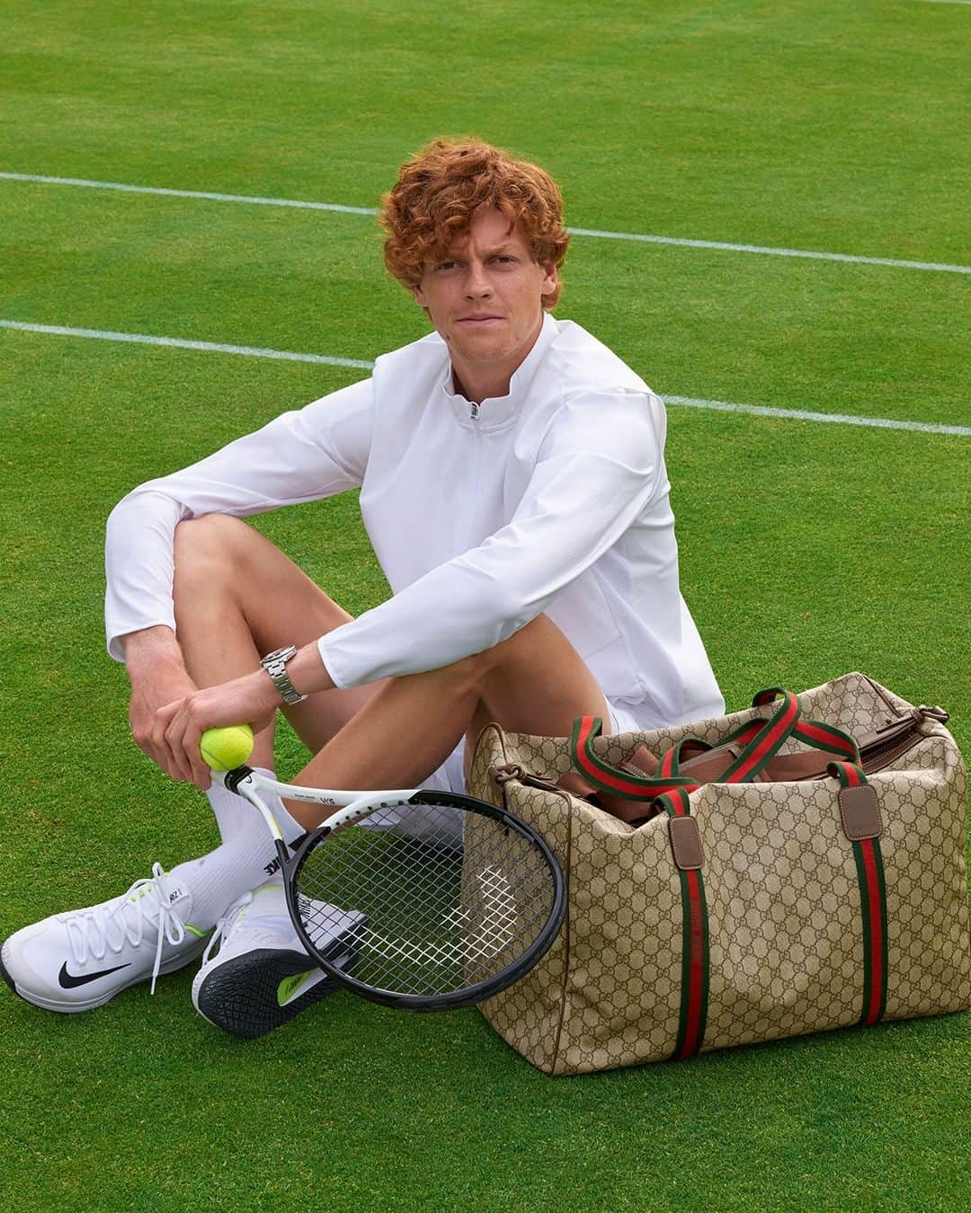 グッチのインスタグラム：「Jannik Sinner is seen with his custom Gucci duffle bag at this year’s Wimbledon.   #JannikSinner #Wimbledon #Gucci」