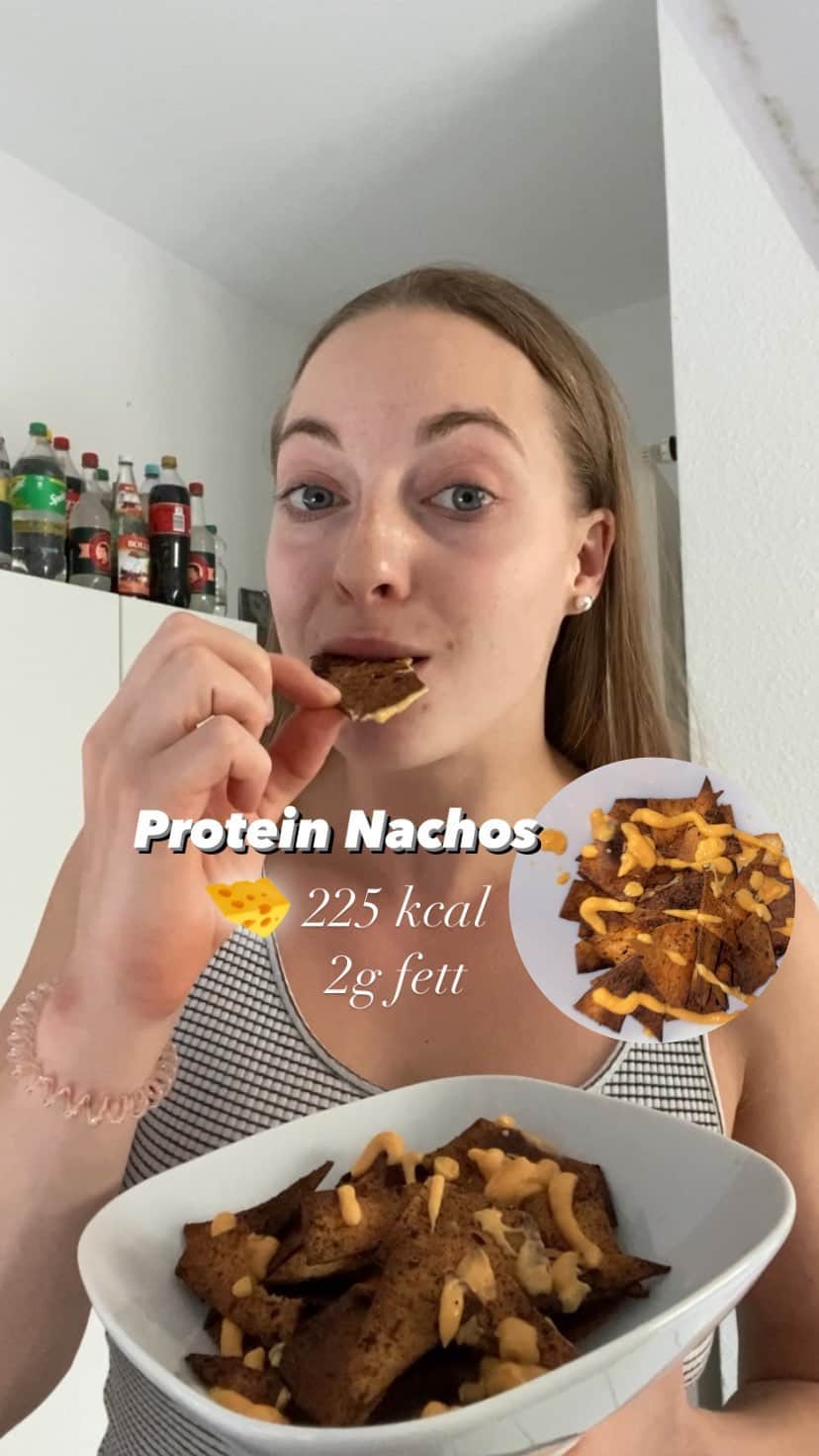 Carina Kröllさんのインスタグラム動画 - (Carina KröllInstagram)「PROTEIN NACHOS 🧀 ...