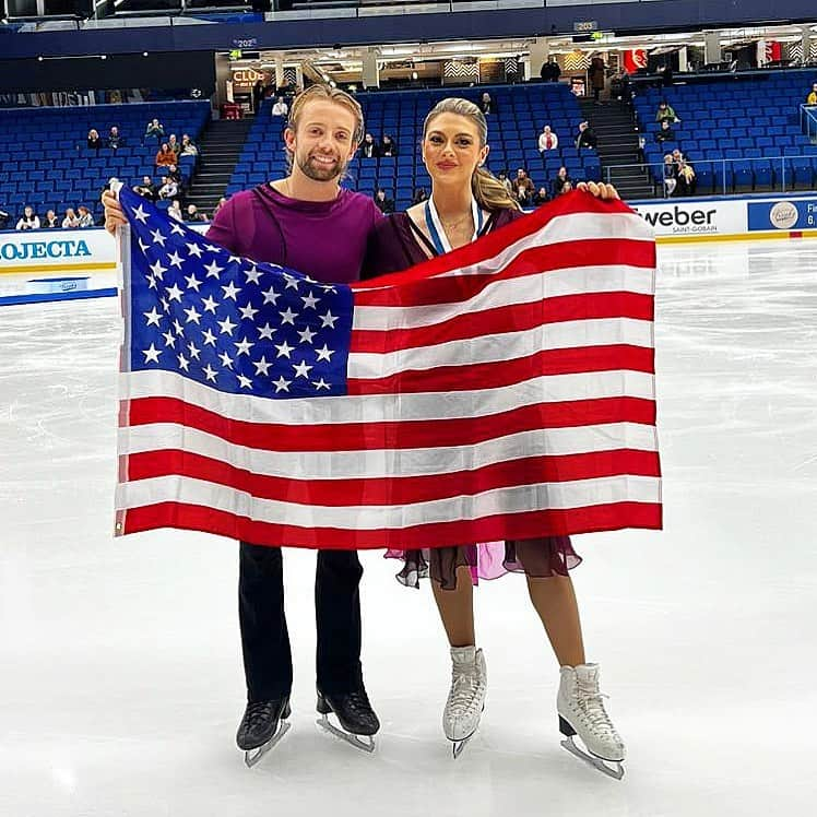 ケイトリン・ホワイエクのインスタグラム：「Happy 4th of July!!!! Proud to represent the red white and blue! 🇺🇸🇺🇸🇺🇸」