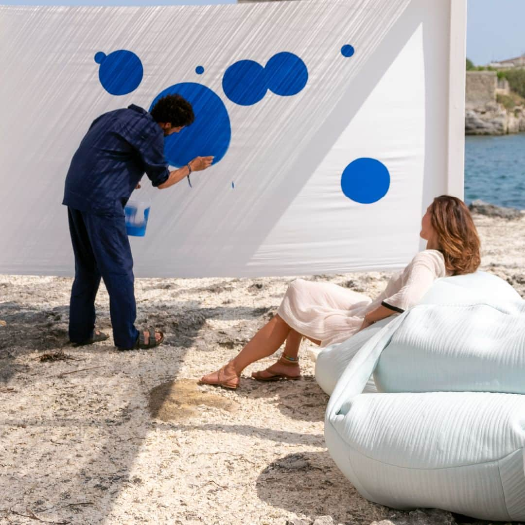 Natuzzi Officialさんのインスタグラム写真 - (Natuzzi OfficialInstagram)「A Transromantic Republic on the Mediterranean rocky shore to rediscover the joy of being together. Moments that are reflected and remain imprinted on the crystal clear waters of Sicily.   Natuzzi Italia @picnic_affairr   June 30 to July 2  Brucoli, Sicily   #natuzzi #natuzziitalia #picnicaffair」7月5日 1時14分 - natuzzi