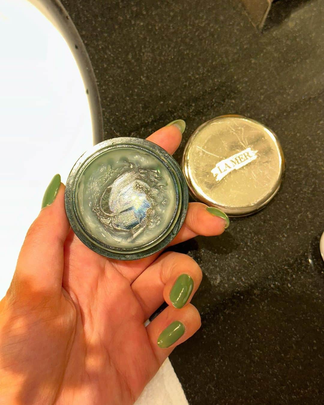 アイリーン・キムさんのインスタグラム写真 - (アイリーン・キムInstagram)「Skincare is sexy✨」7月5日 1時48分 - ireneisgood