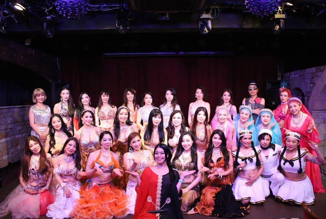 岡村真依さんのインスタグラム写真 - (岡村真依Instagram)「💎6月11日💎  Nagwa Bellydance Studio🩷 3周年記念ハフラでした🫶  1部はめちゃめちゃ美しい曲✨美しい振り付け✨のAlf layla wa layla🤩💖　  2部は乃木坂メンバーで楽しく群舞🎵  踊らせていただきましたぁ😍😍😍  photo by @hanae.fiore 📷💕 ありがとぉございました♡  #bellydance #bellydancer  #polina #ベリーダンス」7月5日 1時44分 - maimai_maai