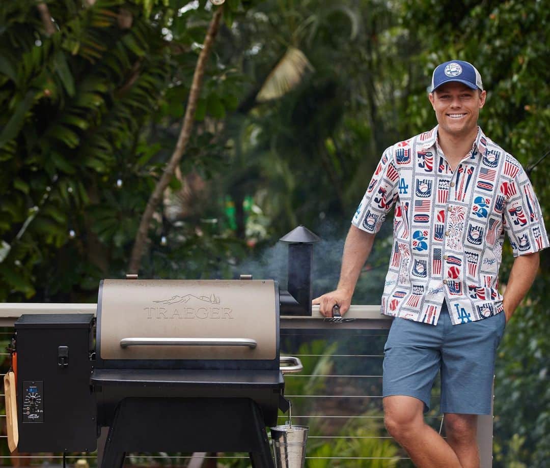 レインスプーナーのインスタグラム：「Happy 4th of July! We hope everyone has a fun filled day with good food and close friends.」