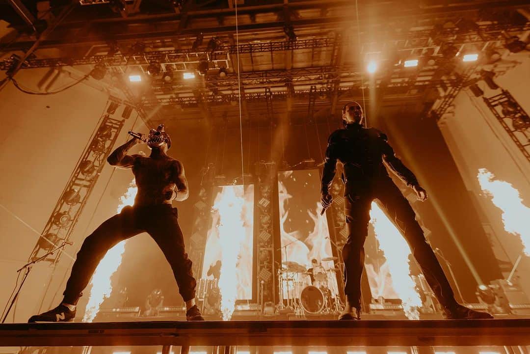 ロニー・ラドクのインスタグラム：「This tour is incredible」