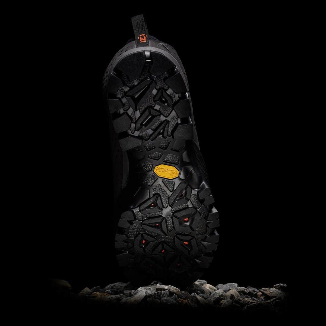 ビブラムさんのインスタグラム写真 - (ビブラムInstagram)「The @tecnica_sports Forge 2.0 outsole was inspired by nature and designed for nature. Outer lugs for ground adaptability and stability in varied terrains, a semi climbing zone area for technical approach, inner lugs for multidirectional traction and self-cleaning channels to keep the sole free from debris and mud.  The #VibramXSTrekEvo compound balances multi-surface grip and durability.  Via @tecnica_sports   #Vibram #ConfidenceInEveryStep #YourConnectionToEarth」7月5日 2時09分 - vibram