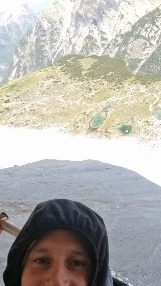 イェルネイ・クルーダーのインスタグラム：「Hopefully, I'm back up here soon 🤩. Would you dare to join? ________________ @ocun.climbing @scarpaspa」