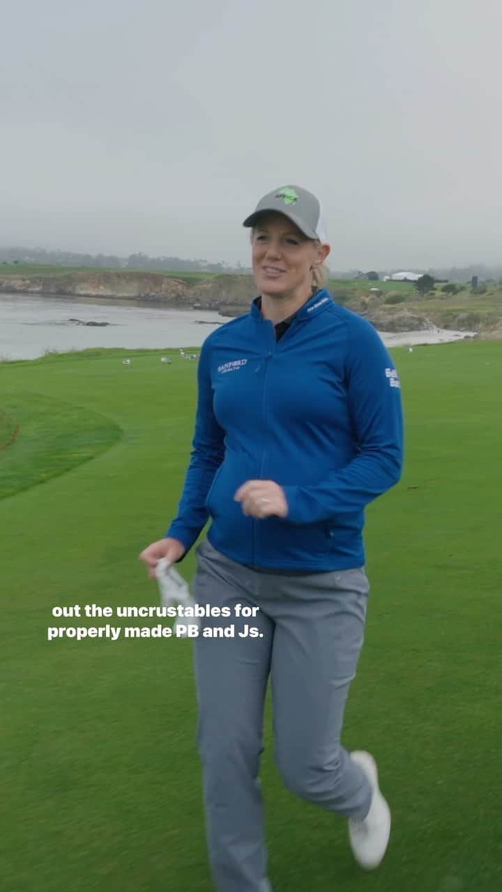 エイミー・オルソンのインスタグラム：「Talk about impressive! 💪 Even at seven months pregnant, Amy Olson did not want to miss the opportunity to compete at Pebble Beach. #USWomensOpen」