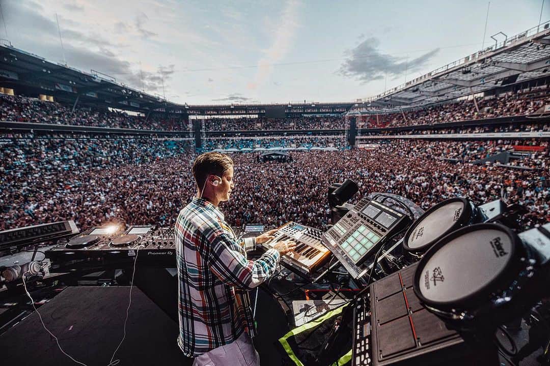 KYGOさんのインスタグラム写真 - (KYGOInstagram)「Throwback to 1 year ago when I played the biggest show of my career in Oslo 🇳🇴」7月5日 3時36分 - kygomusic