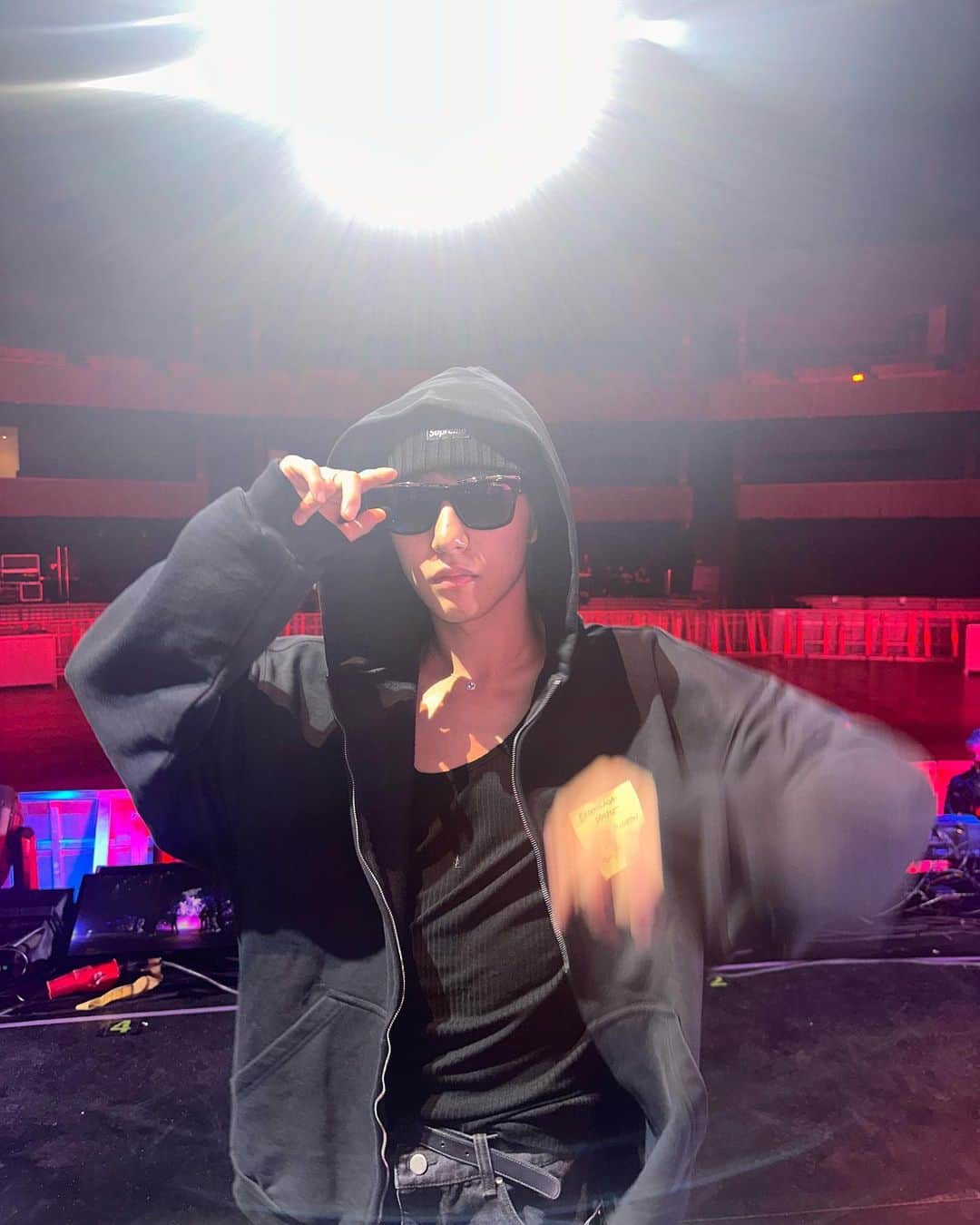 ロンジュンのインスタグラム：「😎」