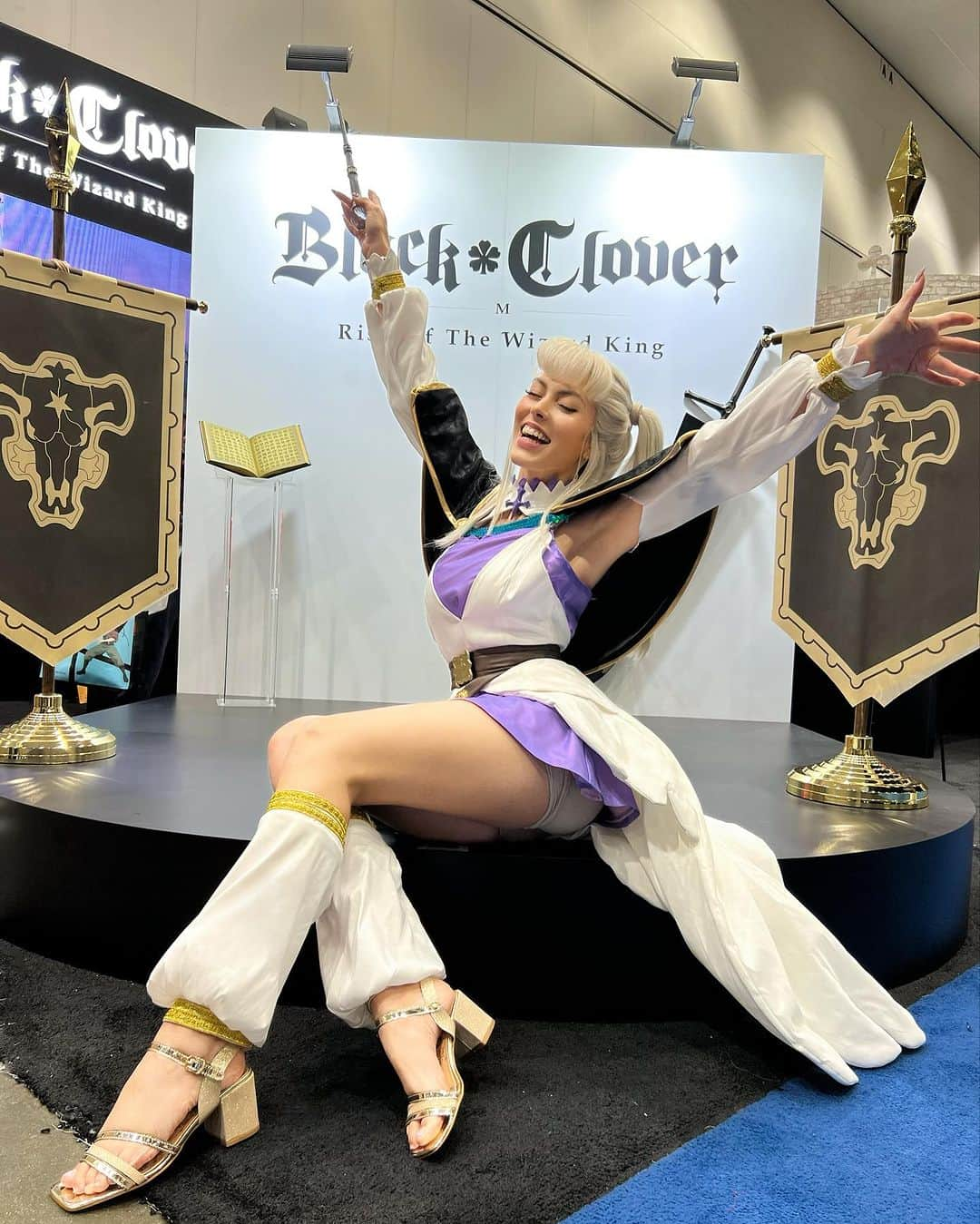 Nadya Antonのインスタグラム：「Amazing Anime Expo at the @blackclover_mobile experience!  Thank you to all the wizards who stop by to take photos and play the game with us ❤️ Don’t forget to pre register! #bcmax #blackclover #animeexpo2023」