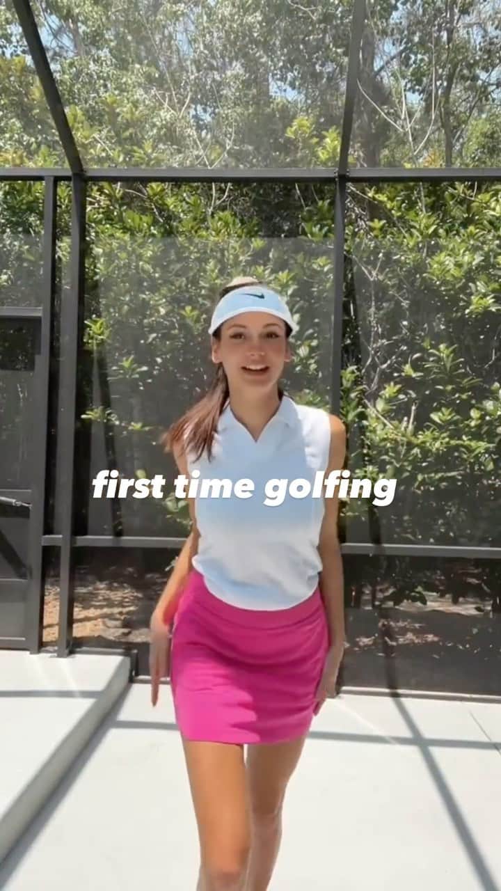 Alexia Rayeのインスタグラム：「she’s a golf girlie now (with pain in her wrist bc her form was terrible LOL)」