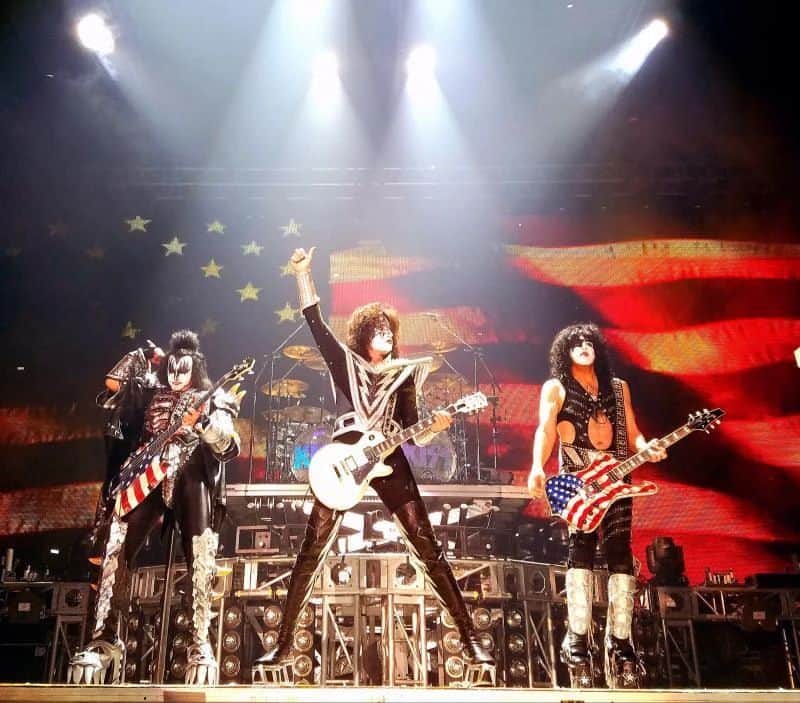 KISSのインスタグラム：「We hope everyone is having  a wonderful 4th of July! Let's all celebrate the great American heroes who continue to keep us free.」