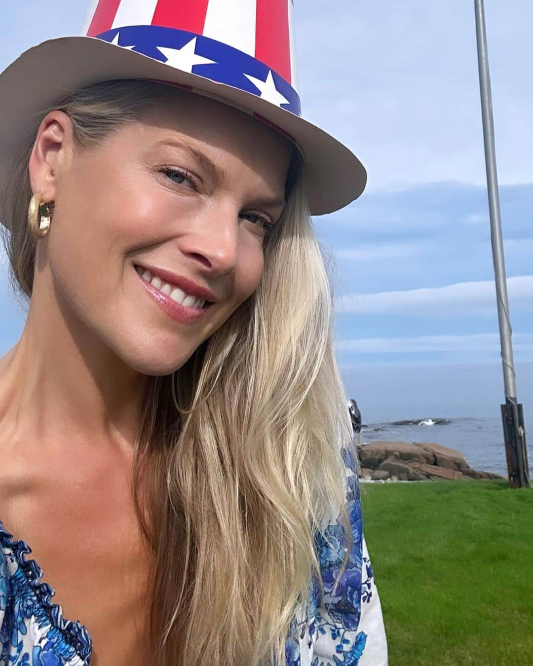 アリ・ラーターのインスタグラム：「Happy 4th of July!!!! 🇺🇸🇺🇸🇺🇸」