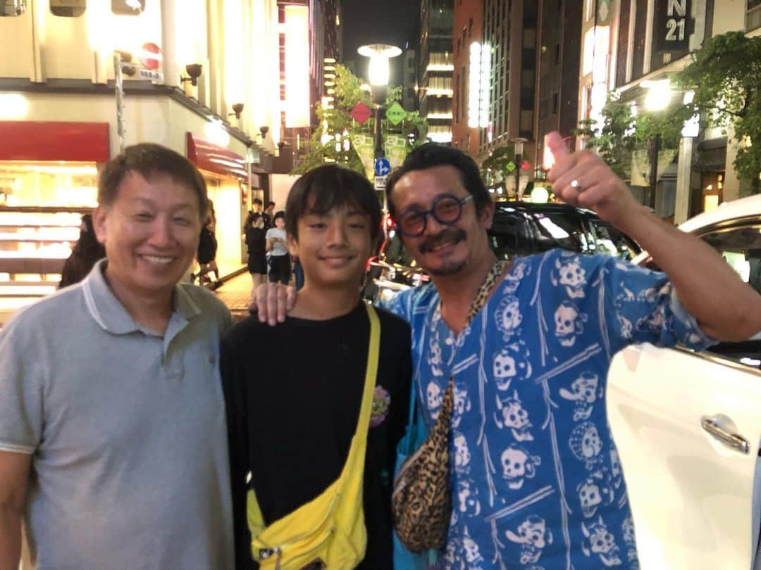 石塚啓次のインスタグラム：「丸山さんに銀座の寿司と飲み屋遊びを息子と娘達に教えて頂きました！ ありがとうございました！  #石塚啓次 #YouTube #宵宵祇園  #yoiyoigion  #ブエナビスタデポルテ #buenavistadeporte #バルセロナ  寿司　にしたに」