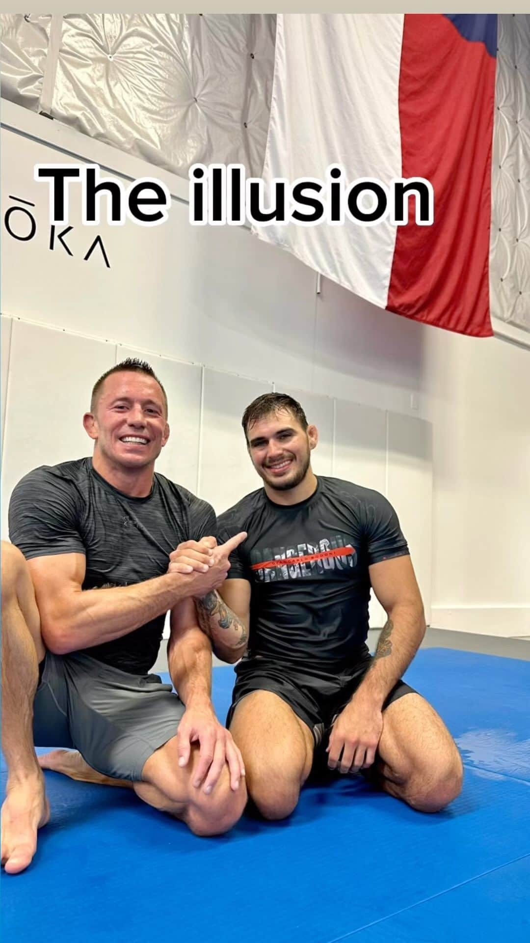 ジョルジュ・サンピエールのインスタグラム：「Even though my friend @giancarlobodoni has 25 pounds on me, I’m using an old posing trick to make me look bigger. 😁  https://ftu.re/collections/dangerous/products/dangerous-short-sleeve-rash-guard」