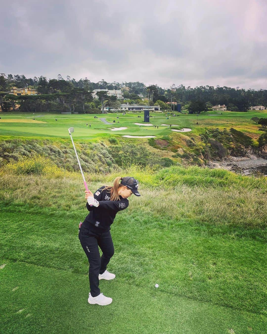 上田桃子さんのインスタグラム写真 - (上田桃子Instagram)「pebble beach 🏝️ ⛳️  #8 #難しい」7月5日 7時44分 - momoko3030