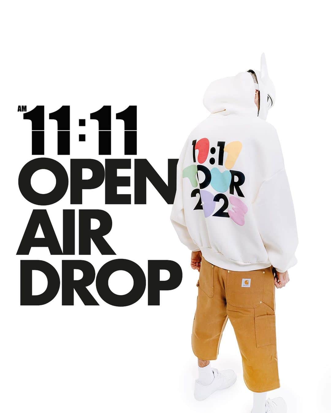 CROさんのインスタグラム写真 - (CROInstagram)「GET YOUR FAVOURITE 11:11 APPAREL. IITEMS ONLY AVAILABLE ON-TOUR. SELECTED PIECES ONLINE SOON #1111openairtour」7月5日 17時57分 - cro