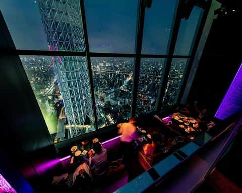 TOBU RAILWAY（東武鉄道）さんのインスタグラム写真 - (TOBU RAILWAY（東武鉄道）Instagram)「. . 📍Tokyo Solamachi – Sky Lounge TOP of TREE A superb picturesque restaurant that looks over Tokyo from Solamachi’s 31st floor . Sky Lounge TOP of TREE is located on the 31st floor of Tokyo Solamachi, and gives you a sweeping view of Tokyo at night. You can enjoy this powerfully romantic location with Tokyo Skytree, said to be the radio tower of the world, rising up before your very eyes.  This restaurant is perfect for special days like birthdays and anniversaries! Be sure to check it out when you’re in Tokyo. . . . . Please comment "💛" if you impressed from this post. Also saving posts is very convenient when you look again :) . . #visituslater #stayinspired #nexttripdestination . . #tokyosolamachi #tokyoskytree #topoftree #placetovisit #recommend #japantrip #travelgram #tobujapantrip #unknownjapan #jp_gallery #visitjapan #japan_of_insta #art_of_japan #instatravel #japan #instagood #travel_japan #exoloretheworld #ig_japan #explorejapan #travelinjapan #beautifuldestinations #toburailway #japan_vacations」7月5日 18時00分 - tobu_japan_trip