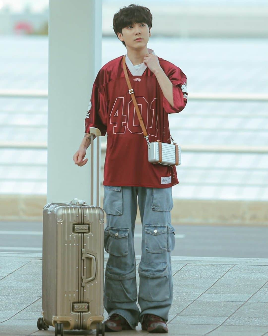 アロン のインスタグラム：「✈️」