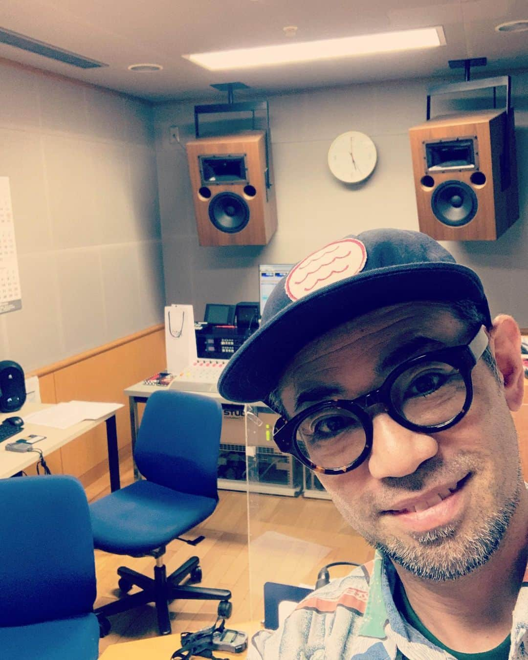 河口恭吾さんのインスタグラム写真 - (河口恭吾Instagram)「今日はFM横浜にてcastline 84.7の収録でした。  放送は日曜夜12時からです。  radikoでもお聴き頂けます。 リスナーさんからメール沢山頂いて嬉しいです。楽しく放送しております。ぜひ聞いて下さい！  #FM横浜　#fm横浜コーストライン847  #FM横浜radiko」7月5日 18時56分 - kawaguchikyogo