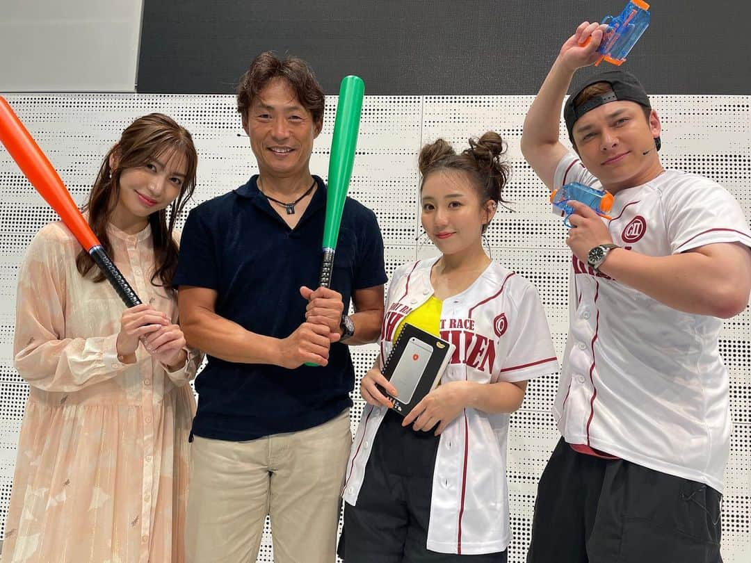 マーティンのインスタグラム：「. GII第５回全国ボートレース甲子園！！！2日目！！！  今日は麻衣さん、昨日に引き続きうさぎの日野さん、ゲストに桧山さんと生配信してきマーティン！！！  いやあ、盛り上がった！！！ 明日以降のボートレース甲子園も気になる！！！  2日間ありがとうございマーティン！！！  #桧山進次郎 さん #大島麻衣 さん #日野麻衣 さん #ボートレース #ボートレース甲子園 #ボートレース尼崎 #尼崎 #yesマーティン #いただきマーティン」