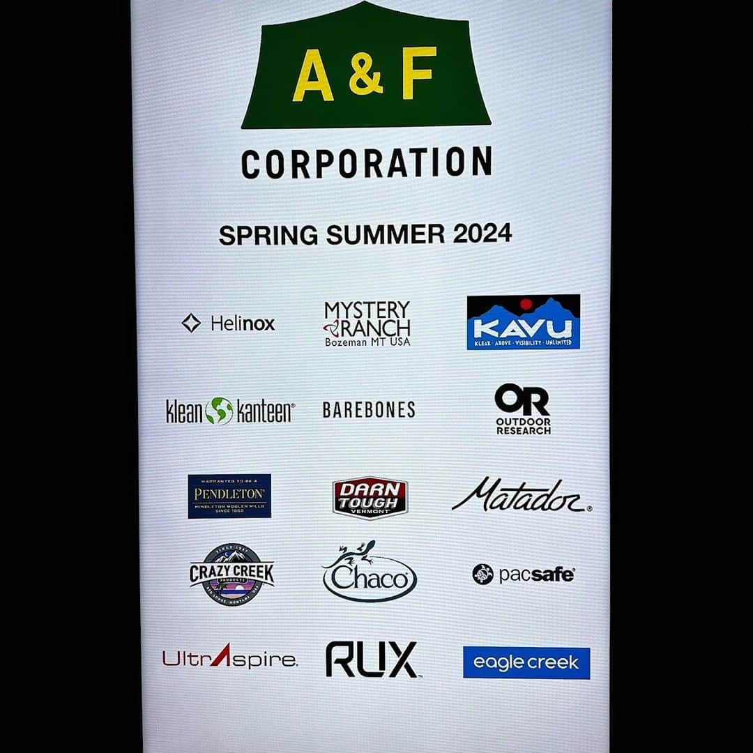 A&F Corporationさんのインスタグラム写真 - (A&F CorporationInstagram)「#展示会 #kavu30th  半年に一度の展示会を終えることができました。全国のディーラー/バイヤーの皆様ご来場ありがとうございました。 . 半年先の商品が一同に集まり来年の春夏の登場を待っております。 .. 人類すごいものでどんどん良い商品がこれからも登場し続けてきます。 ... 今回はかわいいゲストもご来場いただき会場がなごんだ瞬間もありました。 .... そしてKAVUは今年なんと30周年！ 我々と我々のブランドたちにこれからもご期待ください！ #AandFCorp #AandF #AandFCountry」7月5日 19時08分 - aandfcorp
