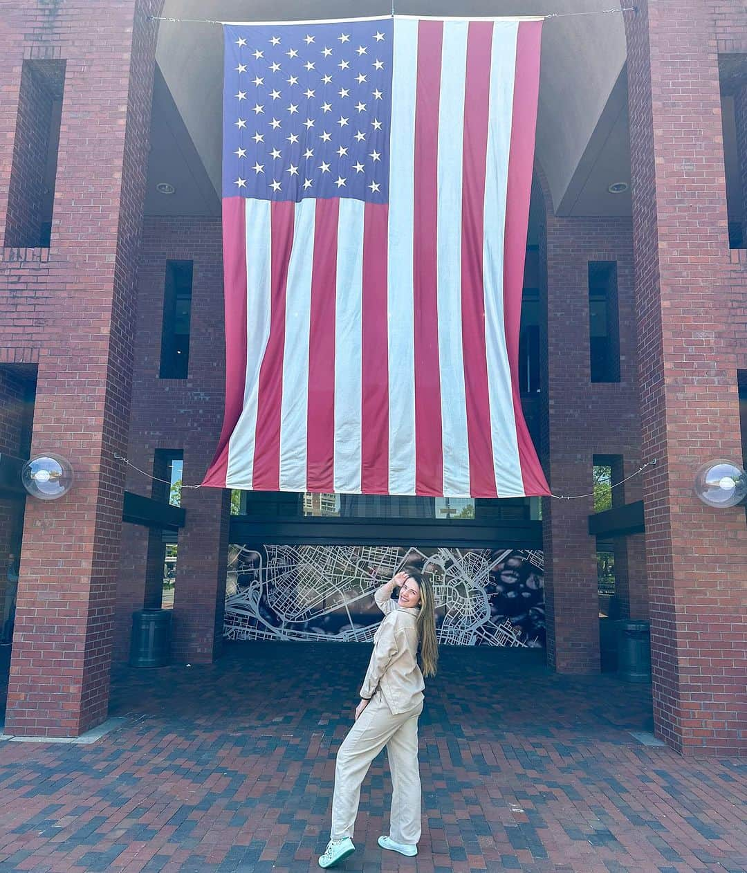 ナターリア・ガウジオさんのインスタグラム写真 - (ナターリア・ガウジオInstagram)「Happy 4th of July… Independence Day!! My favorite place in the world!! 🙏🏻🥰🇺🇸✨❤️ #4thofjuly #usa #independenceday #happiness #boston #massachusetts #grateful #american」7月5日 11時28分 - natigaudio