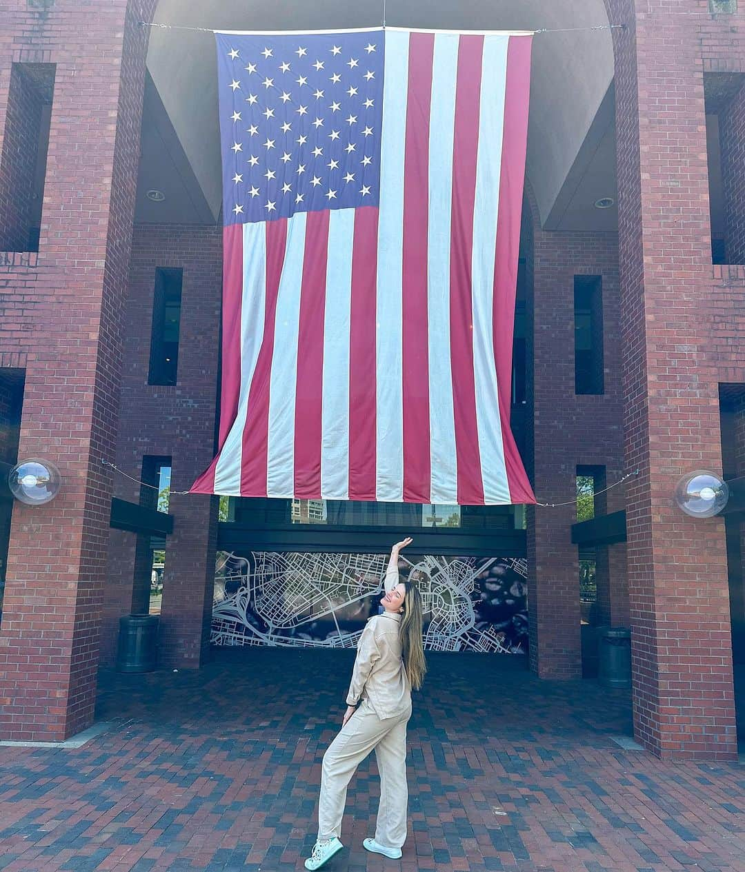 ナターリア・ガウジオさんのインスタグラム写真 - (ナターリア・ガウジオInstagram)「Happy 4th of July… Independence Day!! My favorite place in the world!! 🙏🏻🥰🇺🇸✨❤️ #4thofjuly #usa #independenceday #happiness #boston #massachusetts #grateful #american」7月5日 11時28分 - natigaudio