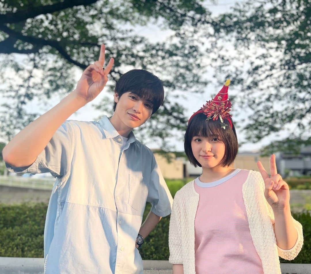 のインスタグラム：「いよいよ今夜24:30~ ｢ #みなと商事コインランドリー 2｣が初回放送されます〜！ シンみなも明日柊も展開が楽しみですね💕 写真はシン兄との兄妹ショット🥳 #西垣匠 さん」