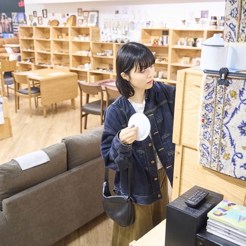 吉祥寺PARCOさんのインスタグラム写真 - (吉祥寺PARCOInstagram)「【PRESENT🎁】  「1人前食堂」のmaiさんが選んだ「デイリーズ」の3アイテムセットを1名様にプレゼント✨   来たる7月17日(月祝)、吉祥寺PARCOの屋上で「1人前食堂」のmaiさんを先生に迎えた料理会を開催。 イベントを目前に吉祥寺PARCOに来てくれたmaiさんに、B1F「デイリーズ」で気になるアイテムを聞いてみました！  ■プレゼント応募方法  ①吉祥寺PARCO公式Instagram（@parco_kichijoji_official）をフォロー  ②この投稿に「いいね！」   ■プレゼント内容  📍B1F　デイリーズ   TSUBAME M&W Mug / SUS / Mサイズ  ▶新潟県燕市の老舗琺瑯メーカーがつくったコーヒーマグ。ボディはステンレスで、ハンドル部分は天然木チーク材を使用。2,750円。   家事問屋 蒸しかご  ▶フライパンで蒸し料理ができるかご。網なので水切れがよく、食材に均一に火が通っておいしくベタつかずふっくらと仕上がります。2,750円 。  KINTO ミニ浅漬鉢380ml  ▶出汁を入れて1時間置いておくと、余った野菜で「あともう一品」がささっと作れる漬物鉢。およそかぶ2個分の野菜を漬けることができます。1,320円。   💡なぜmaiさんがこの商品をチョイスしたのか？ PARCO JOURNALの記事に全文掲載！プロフィール画面のストーリーズアーカイブから。   ■応募締め切り  2023年7月17日(月祝)   ■当選発表  ご参加いただいた皆さまの中から、抽選で計2名様にプレゼントいたします。  ご当選の方へ7月中にDMにてご連絡いたします。    ・アカウントが非公開設定の方、フォローが外れている方は抽選対象外となります。  ・なりすましアカウントにご注意ください。当選DMは本アカウントからお送りします。また、ご応募の際は吉祥寺PARCOの公式HPを併せてご参照ください。  ・当キャンペーンはFacebook社Instagramとは一切関係ありません。  ・賞品は2023年6月末時点でのお取扱商品です。品切れの際はご容赦ください。  @mai__matsumoto  @dailies_parcokichijoji  #プレゼント企画 #吉祥寺PARCO #吉祥寺パルコ #デイリーズ」7月5日 12時00分 - parco_kichijoji_official
