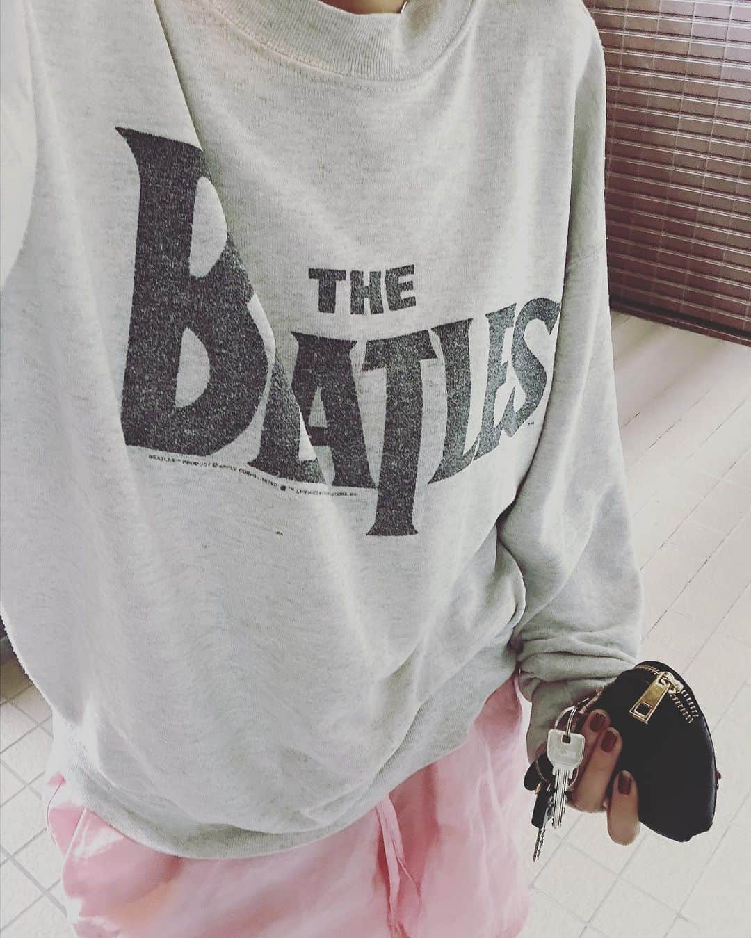 LiLyさんのインスタグラム写真 - (LiLyInstagram)「日常。二段ベッド、水着にスウェット、毎日ピラティス、禁煙したからスタバで仕事が可能になった、けど日々はコンビニコーヒー、愛犬サンポ、レモンパスタ、韓国お土産、隙さえあればチルして恋愛リアリティーショーみながら泣きたい　←趣味w   #july2023 #tokyo」7月5日 12時03分 - lilylilylilycom