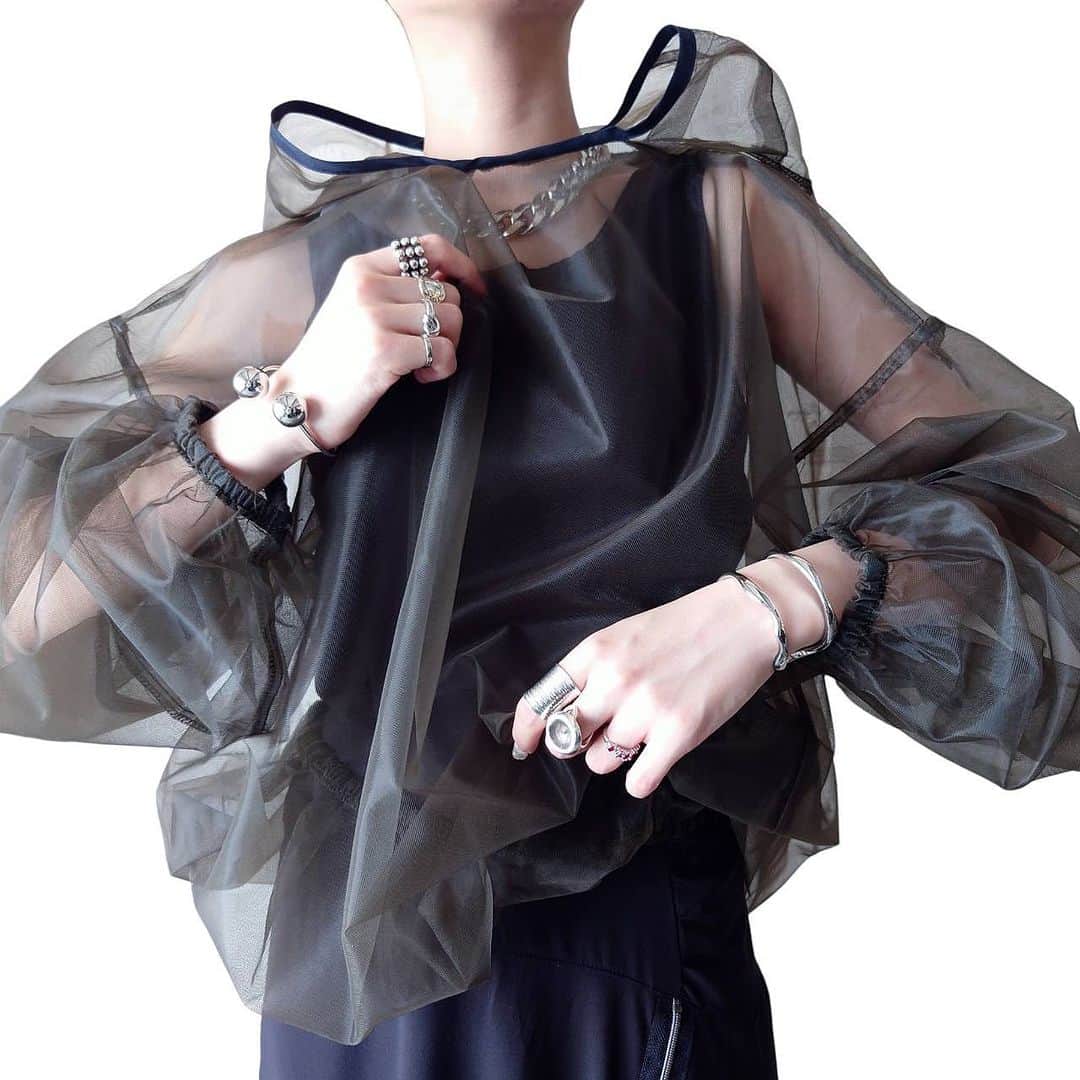 吉祥寺 古着屋 Orfeoのインスタグラム：「. ●2XL Big Sheer Pullover Jacket . . . お問い合わせはこちらから↓ orfeokichijoji@yahoo.co.jp  #orfeo #kichijoji #tokyo #vintage #used #fashion #coordinate #outfit #オルフェオ #吉祥寺 #東京 #古着 #古着屋 #ヴィンテージ #レディース古着 #吉祥寺古着屋 #コーディネート . . . お問い合わせはインスタグラムのプロフィール掲載のメールアドレスにお願いいたします。コメント、DMでのお問い合わせは受け付けておりませんのでご了承ください。 店頭に出ていないONLINE SHOPの商品もご購入頂けます。気になる商品がございましたら店頭スタッフにお気軽にお声掛けください。」